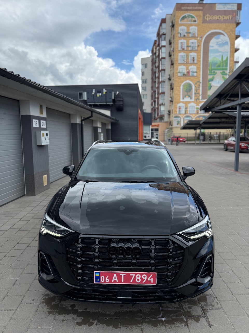 Audi Q3 - фото 3