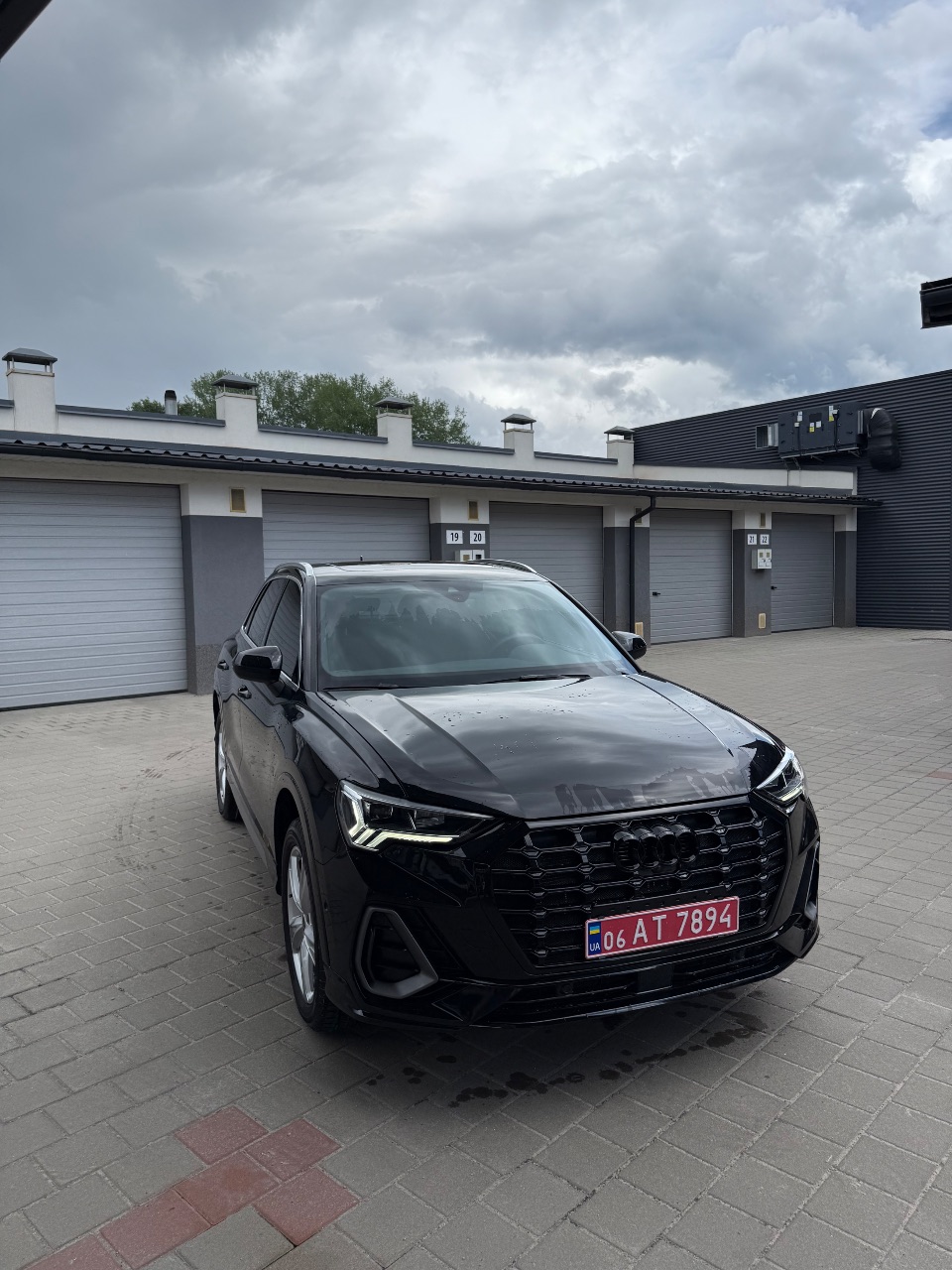 Audi Q3 - фото 7