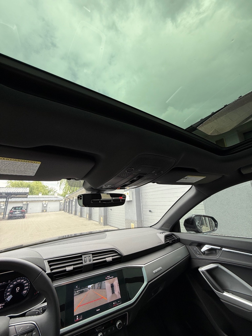 Audi Q3 - фото 4