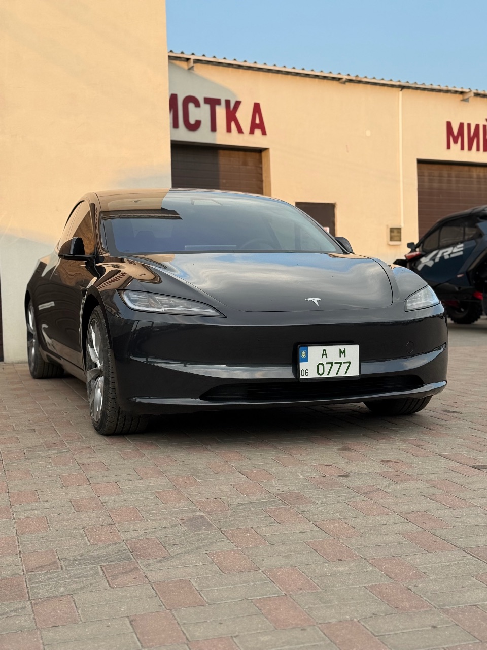 Tesla Model 3 - фото 3