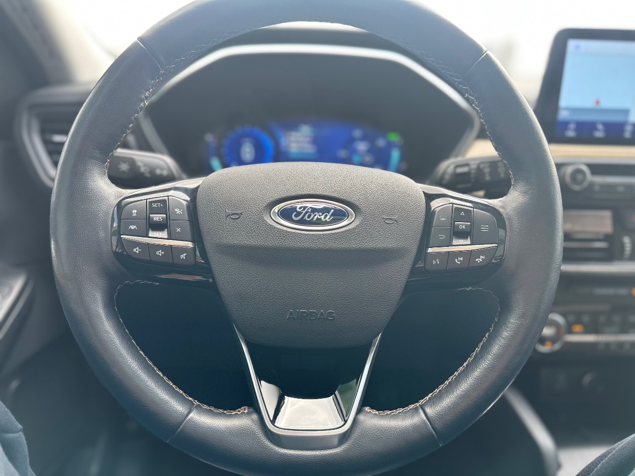 Ford Escape - фото 17