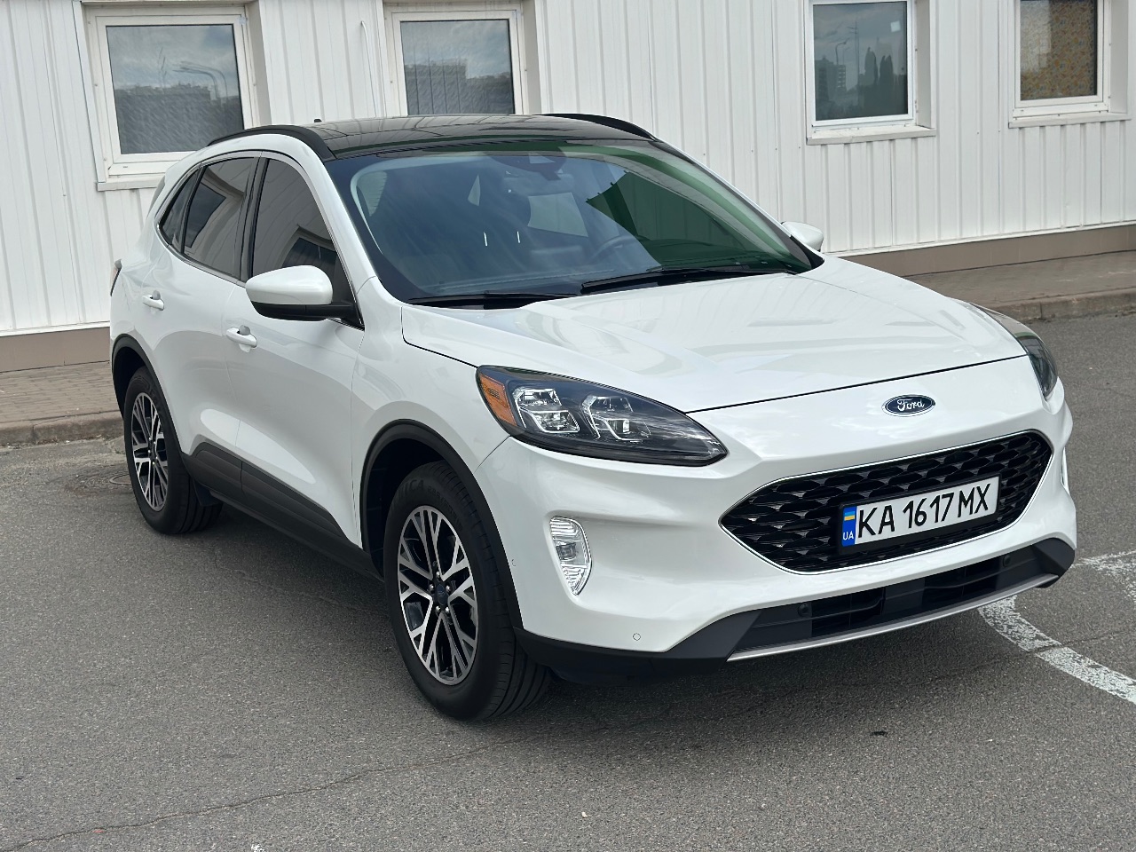 Ford Escape - фото 2