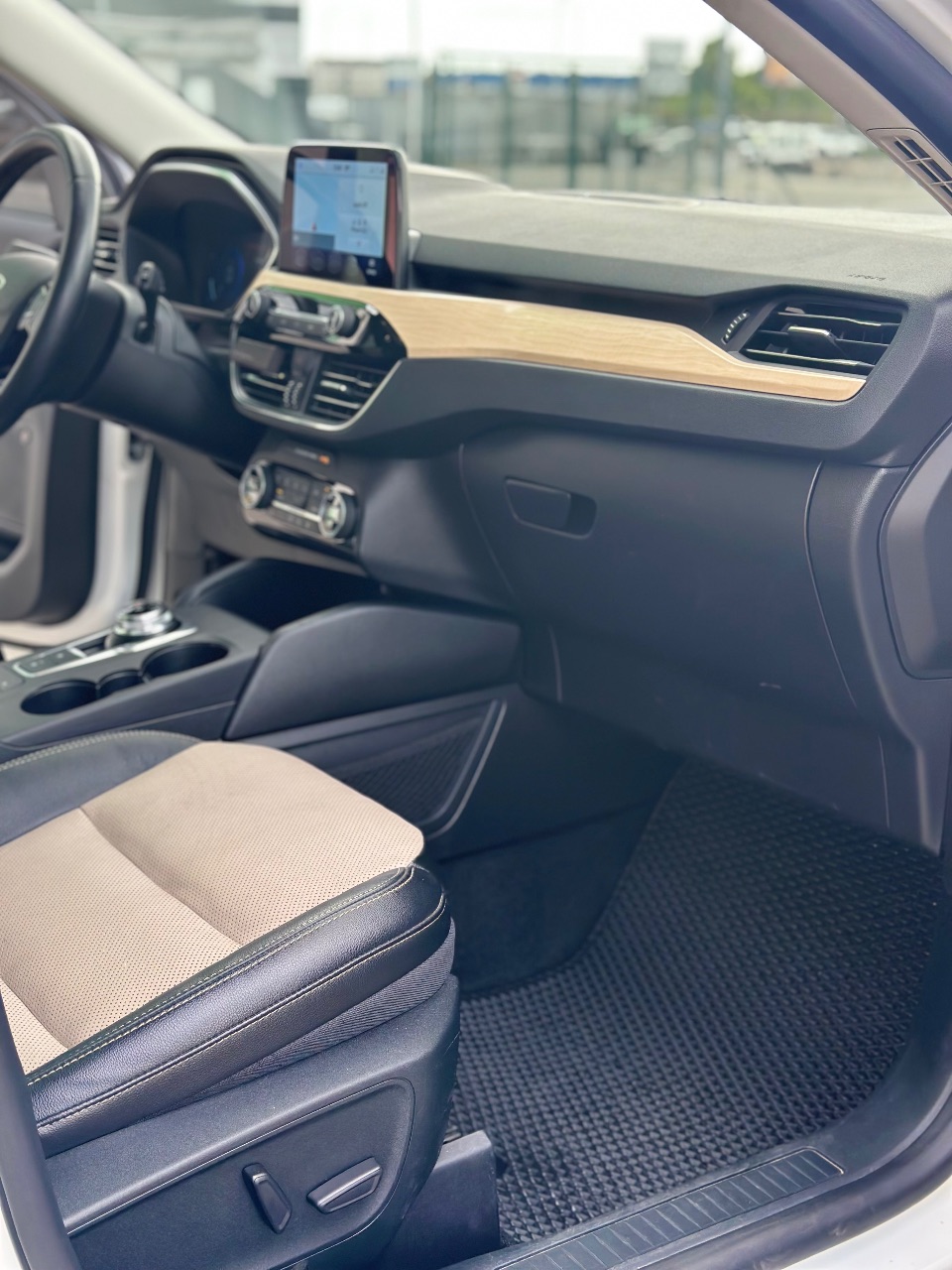 Ford Escape - фото 12