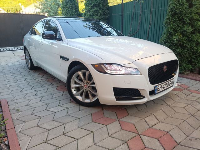 Jaguar XF - зображення 1