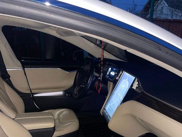 Tesla Model S - фото 5
