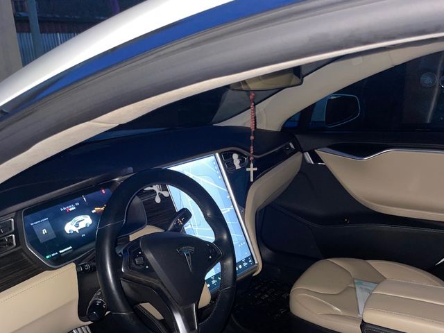 Tesla Model S - фото 3