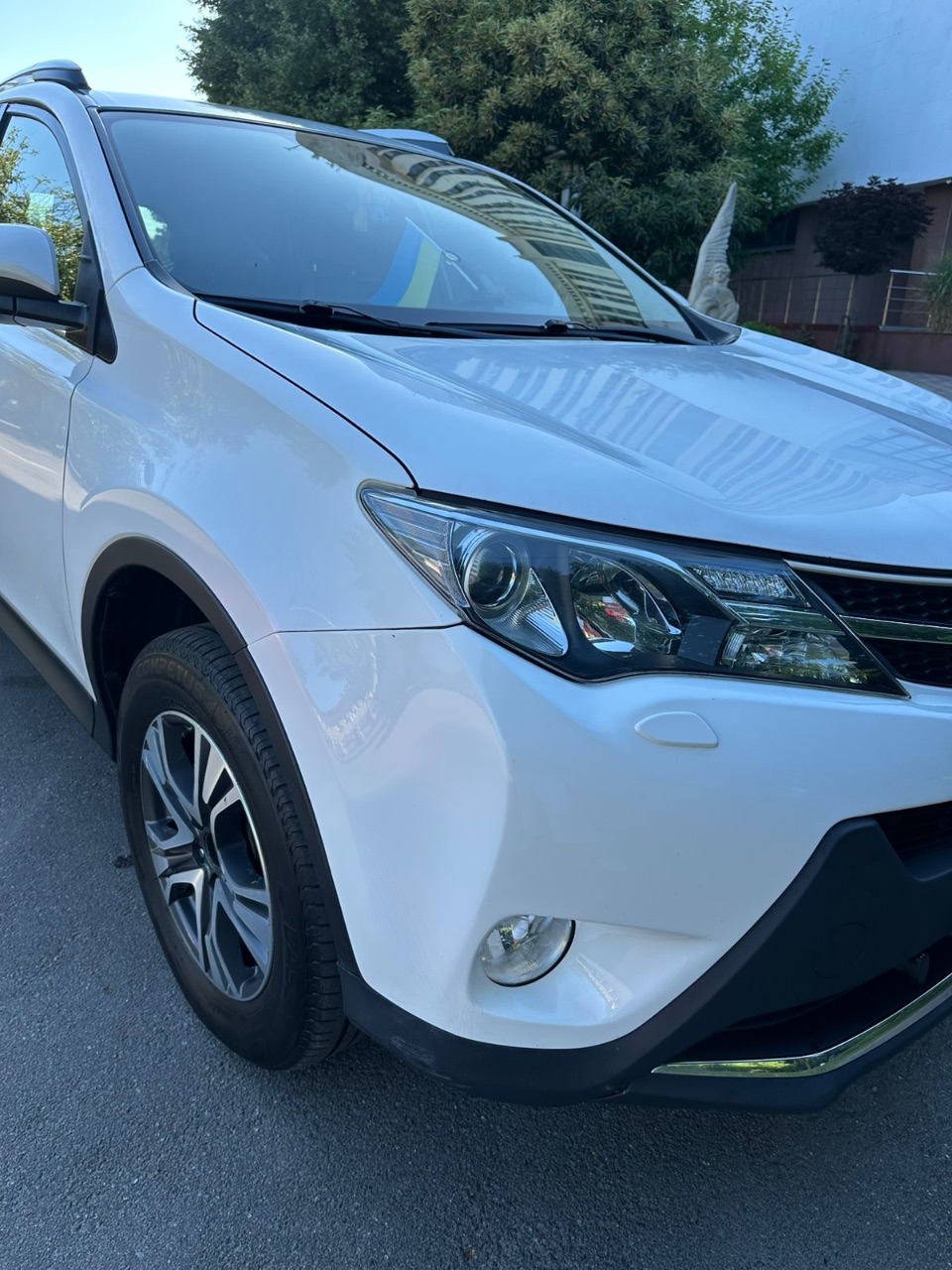 Toyota RAV4 - фото 2