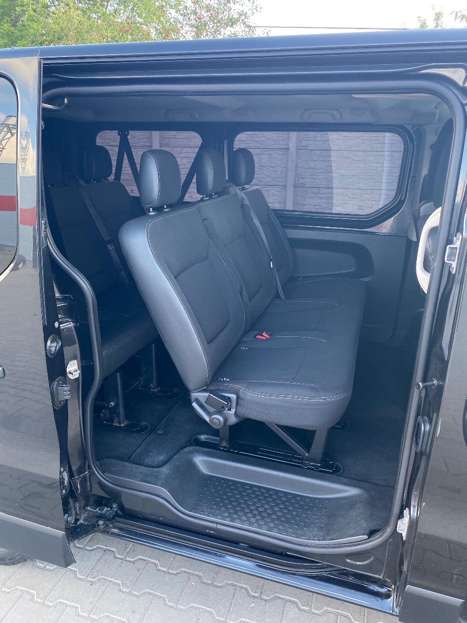 Opel Vivaro - фото 23