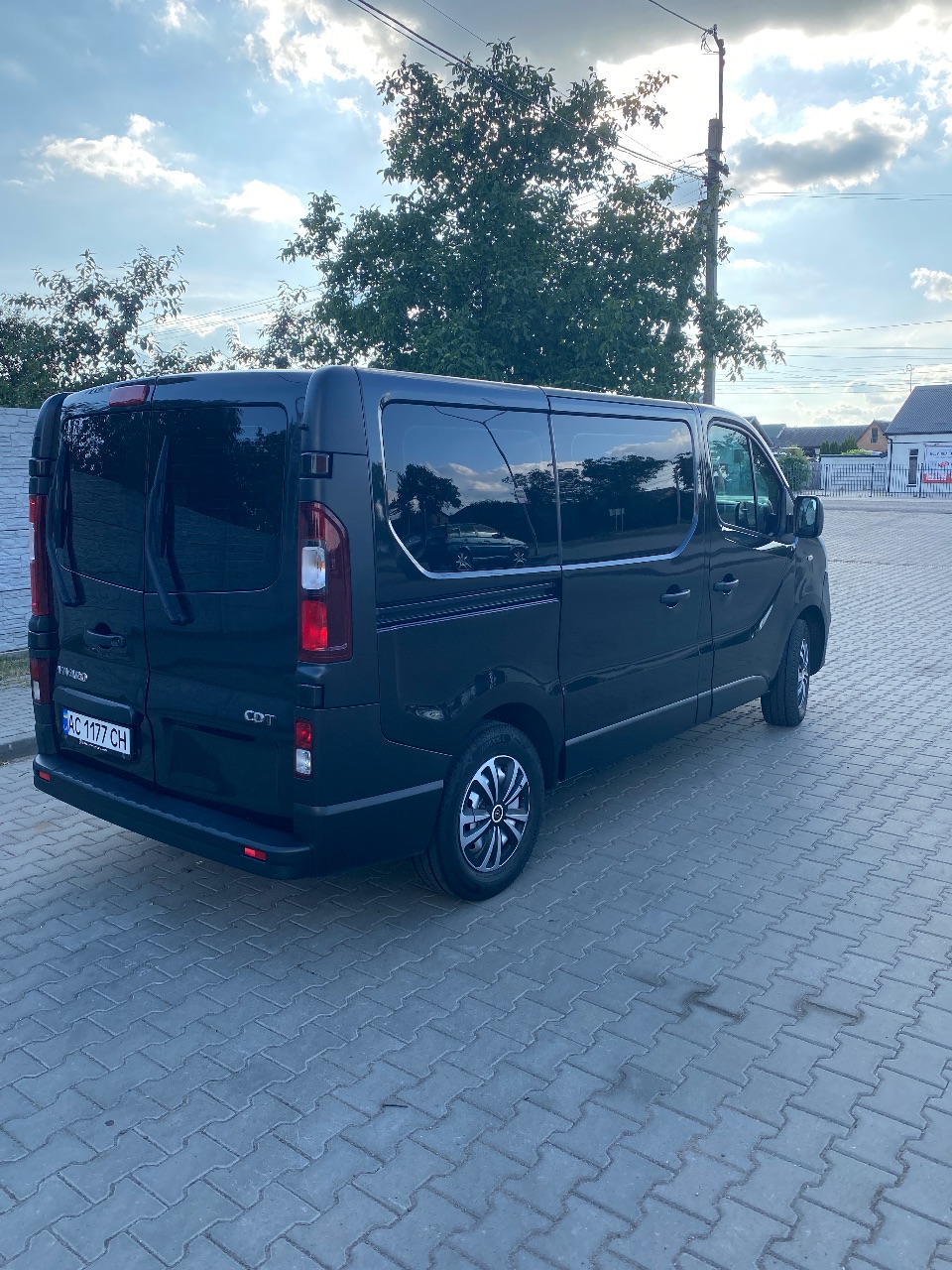Opel Vivaro - фото 4