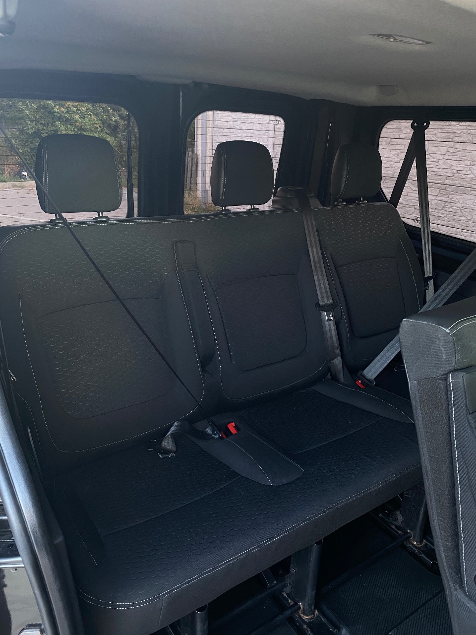 Opel Vivaro - фото 17