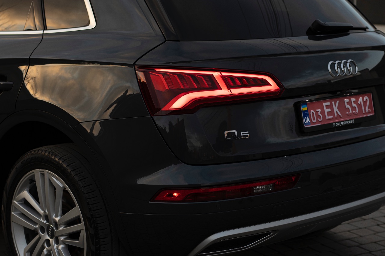 Audi Q5 - фото 9