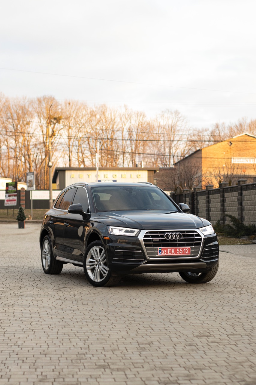 Audi Q5 - фото 1
