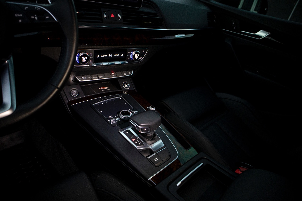 Audi Q5 - фото 33