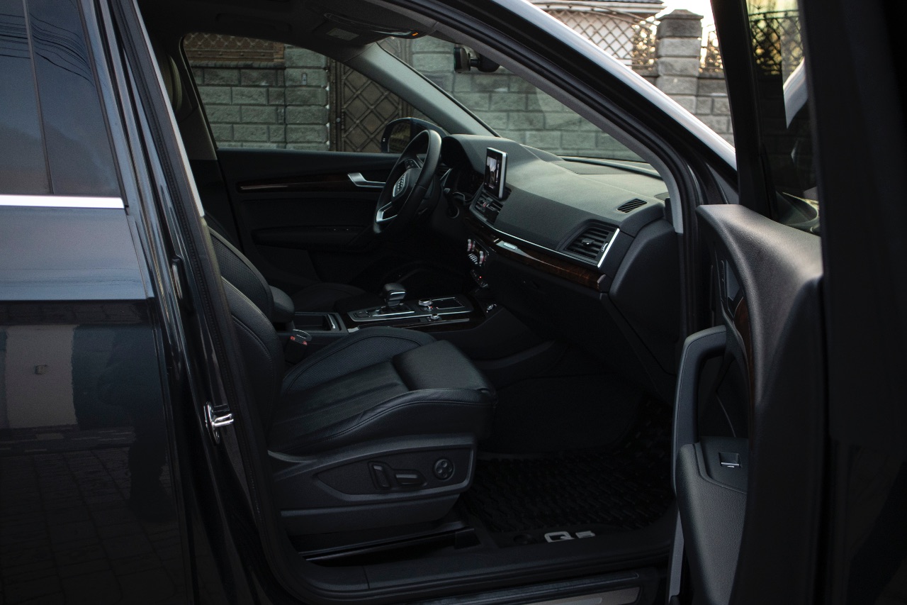 Audi Q5 - фото 22