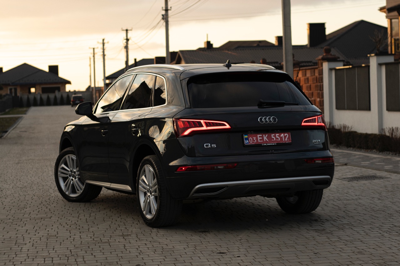 Audi Q5 - фото 6
