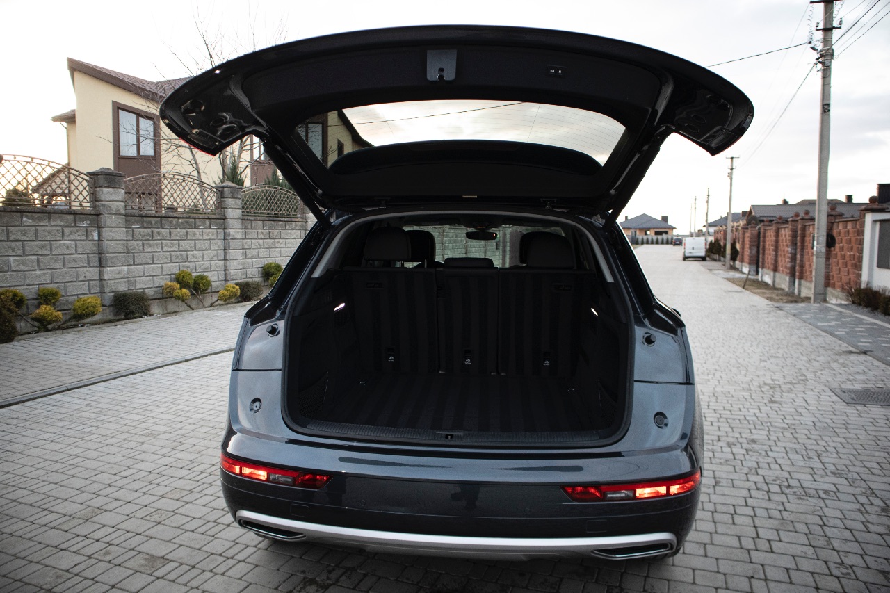 Audi Q5 - фото 16