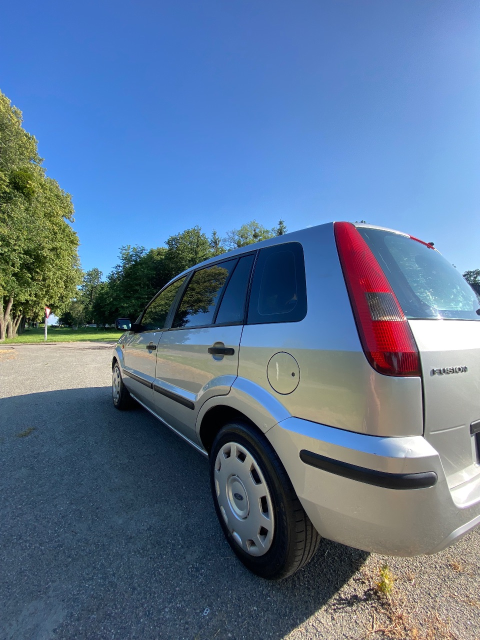 Ford Fusion - фото 14