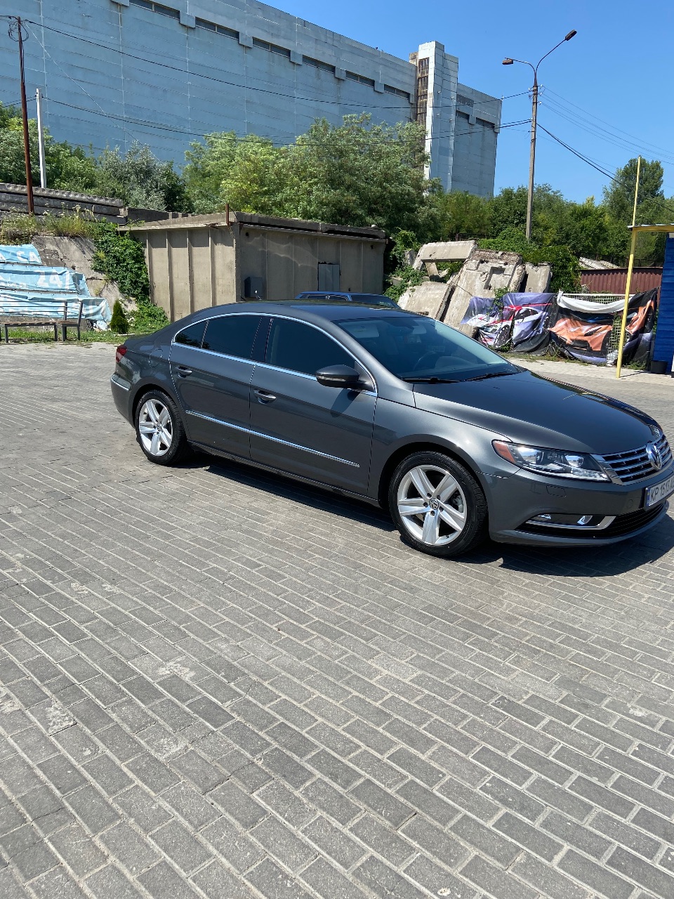 Volkswagen Passat CC - фото 2