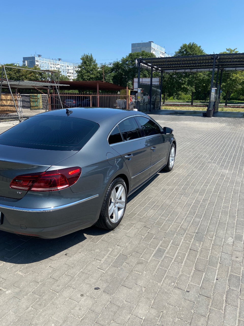 Volkswagen Passat CC - фото 3