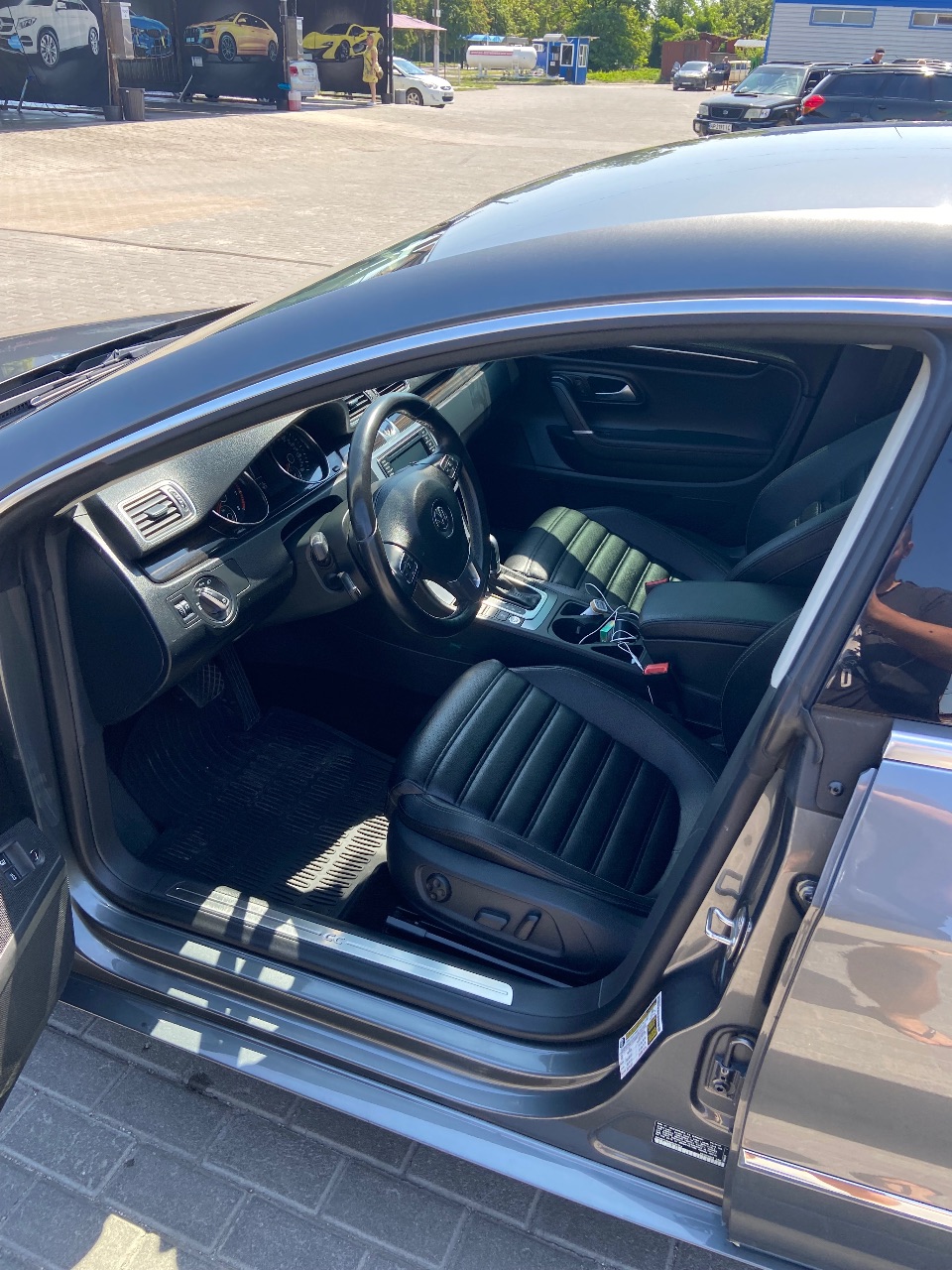 Volkswagen Passat CC - фото 10