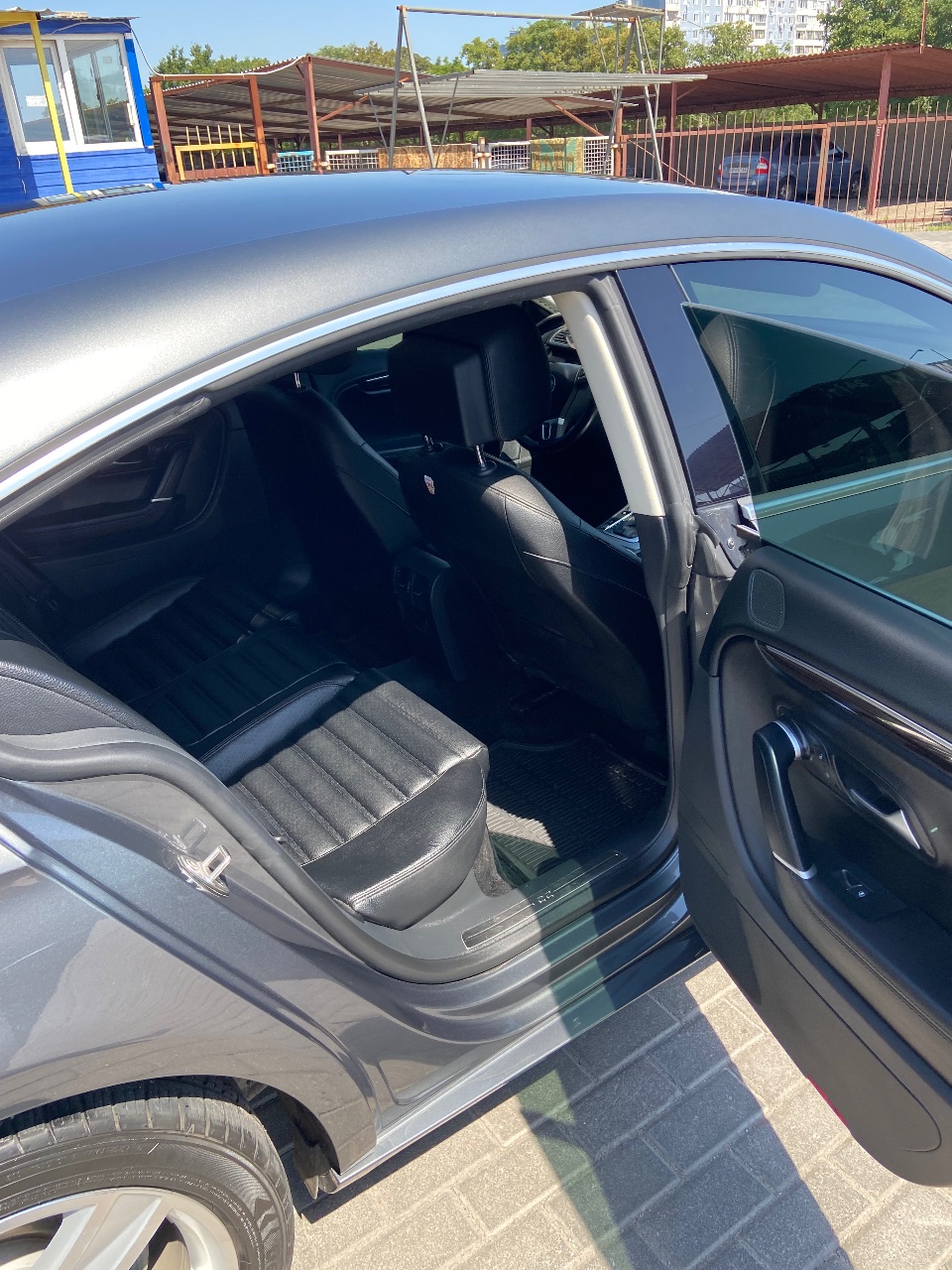 Volkswagen Passat CC - фото 8