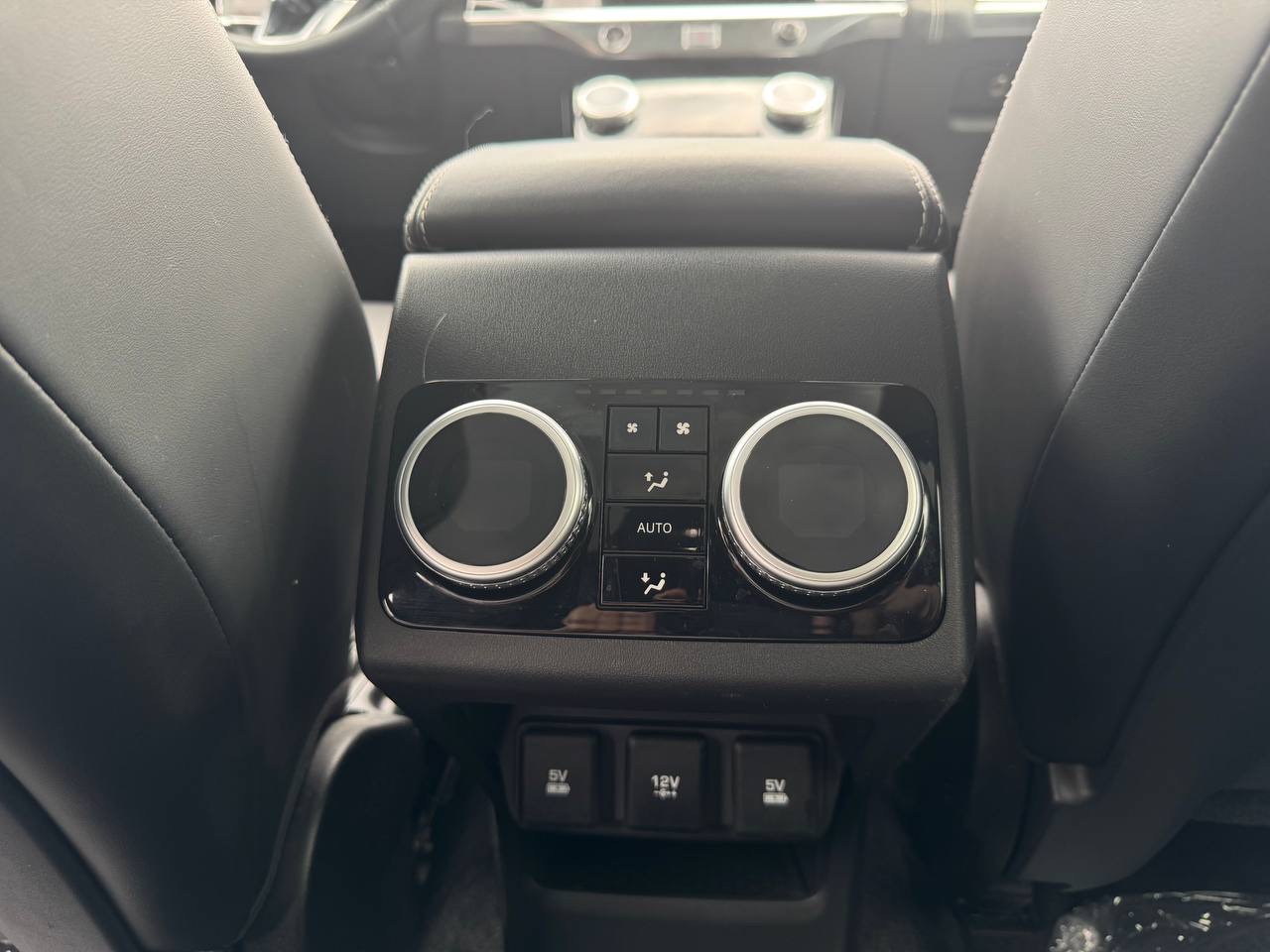 Jaguar I-Pace - фото 9