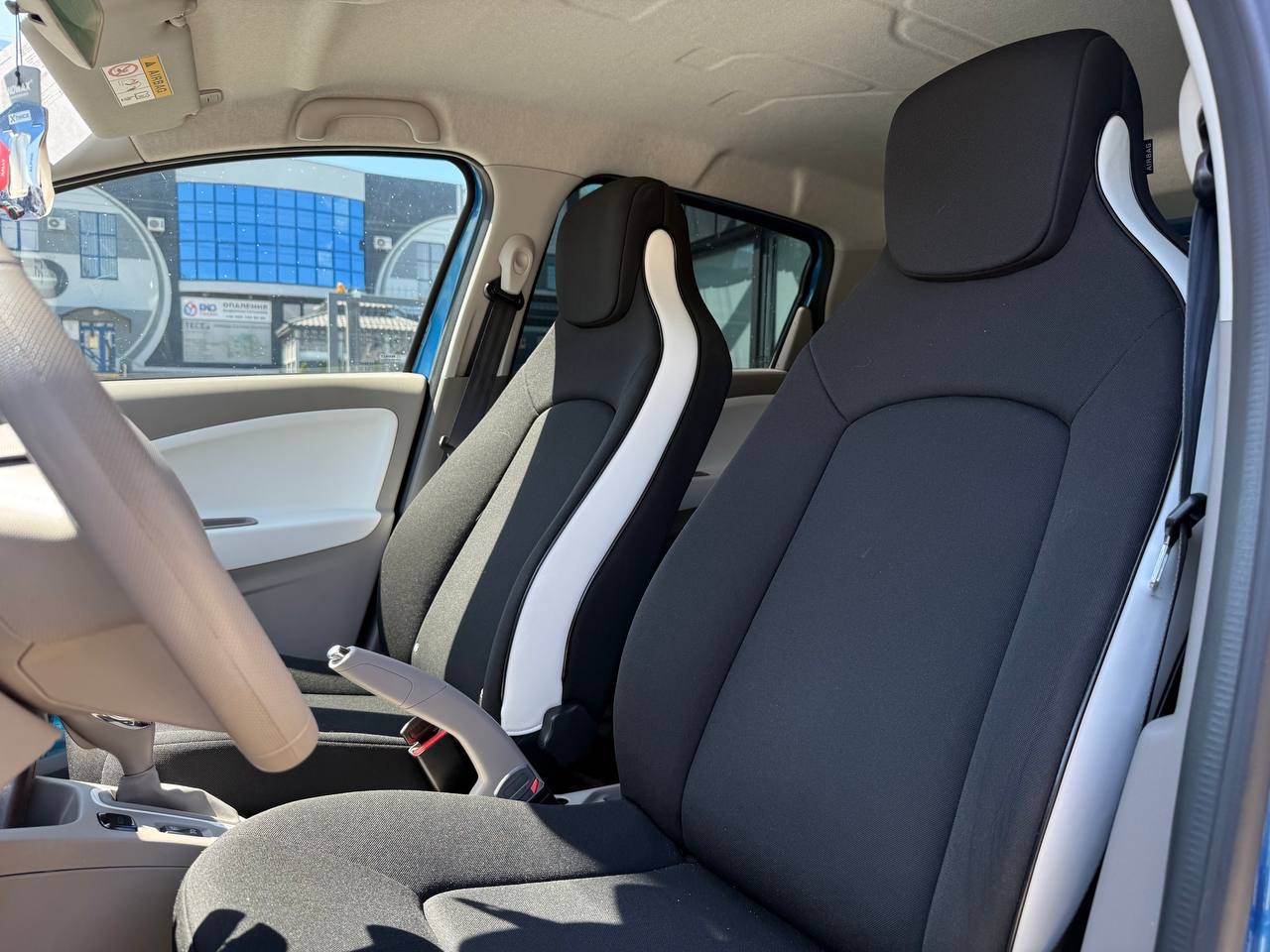 Renault ZOE - фото 5