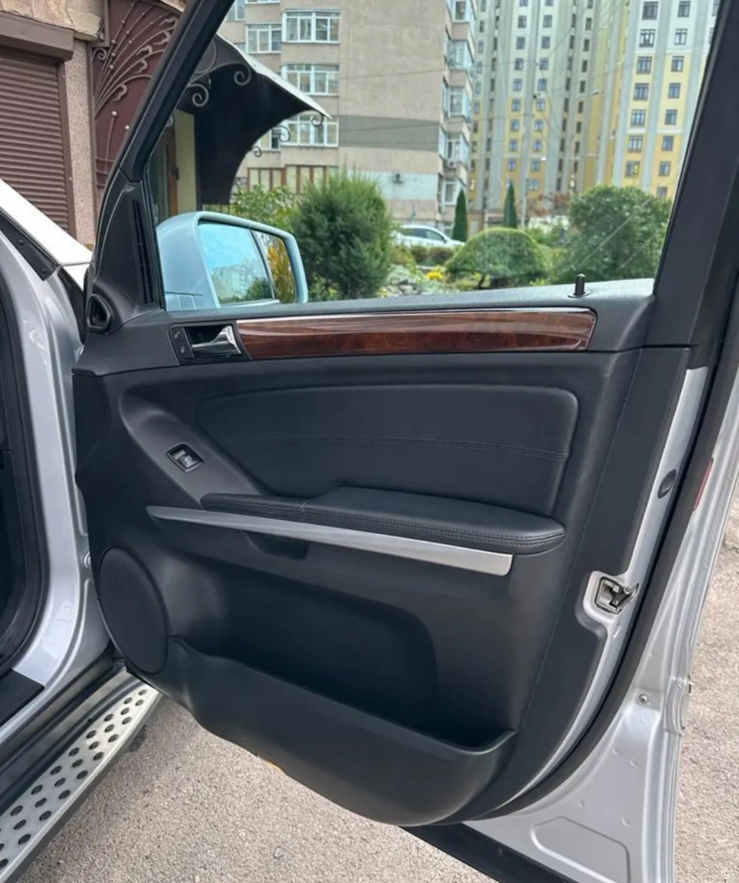 Mercedes-Benz M-Класс - фото 16