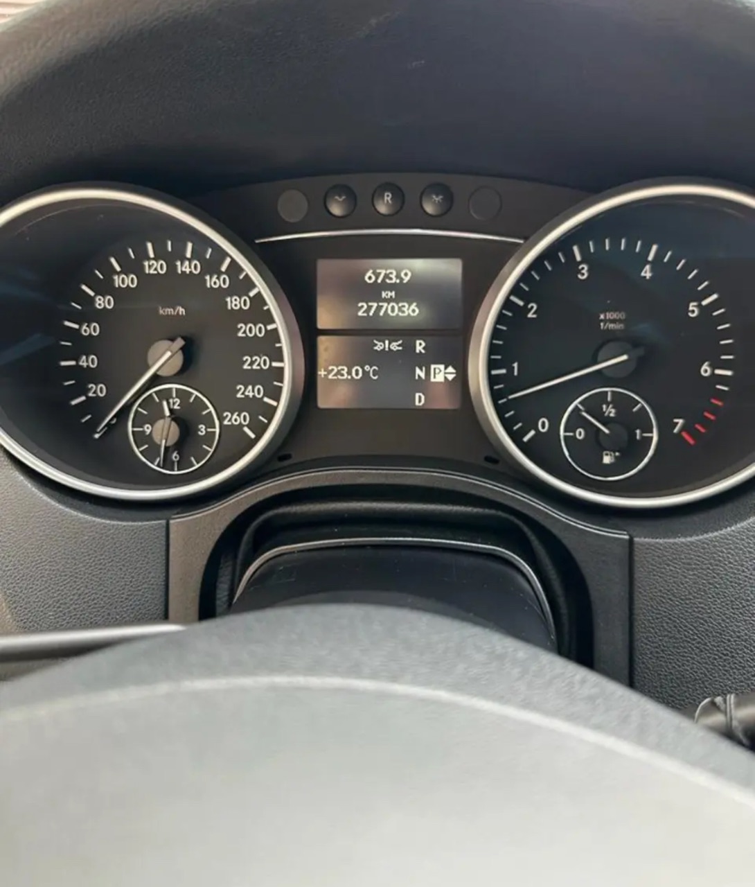 Mercedes-Benz M-Класс - фото 7