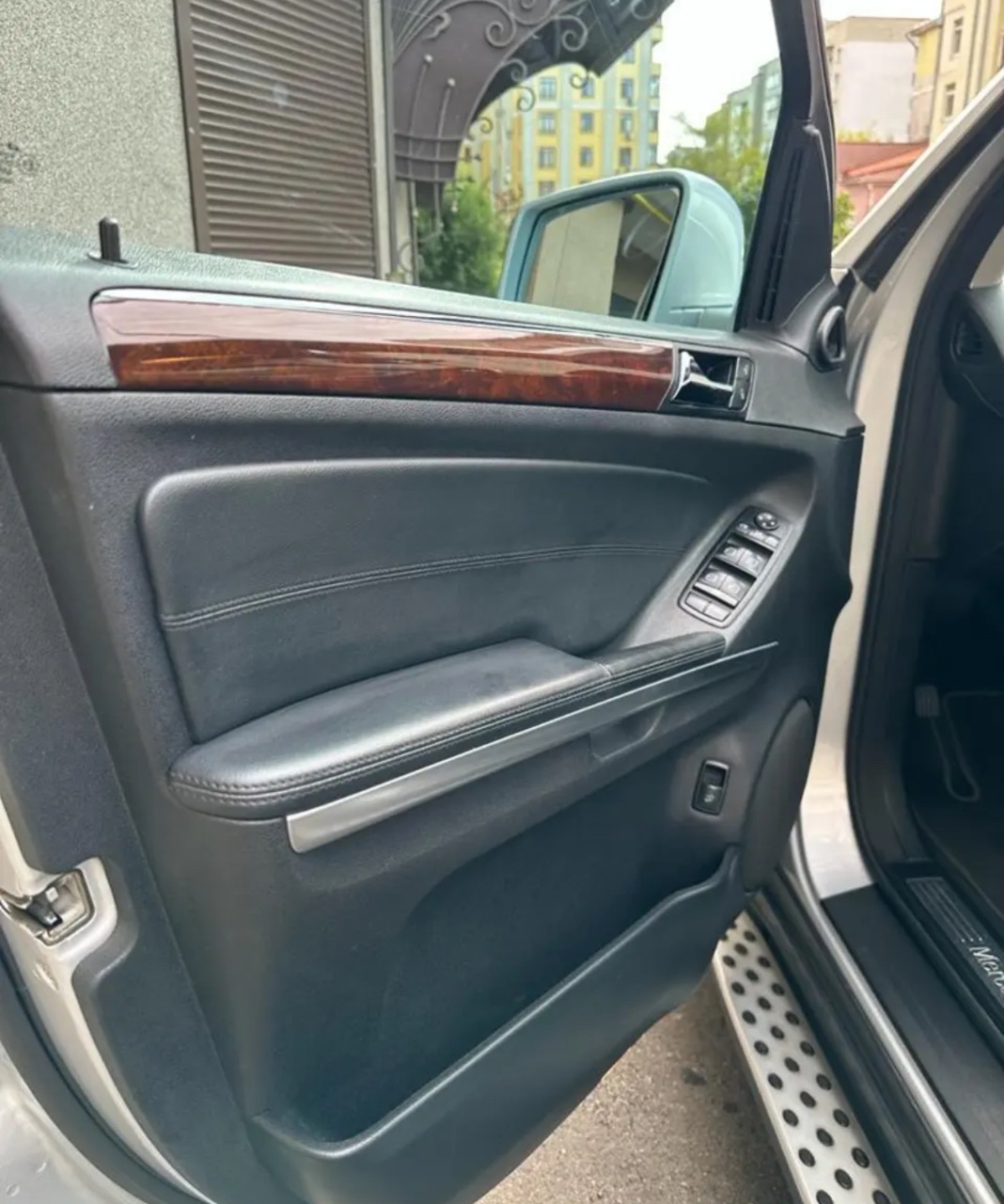 Mercedes-Benz M-Класс - фото 9