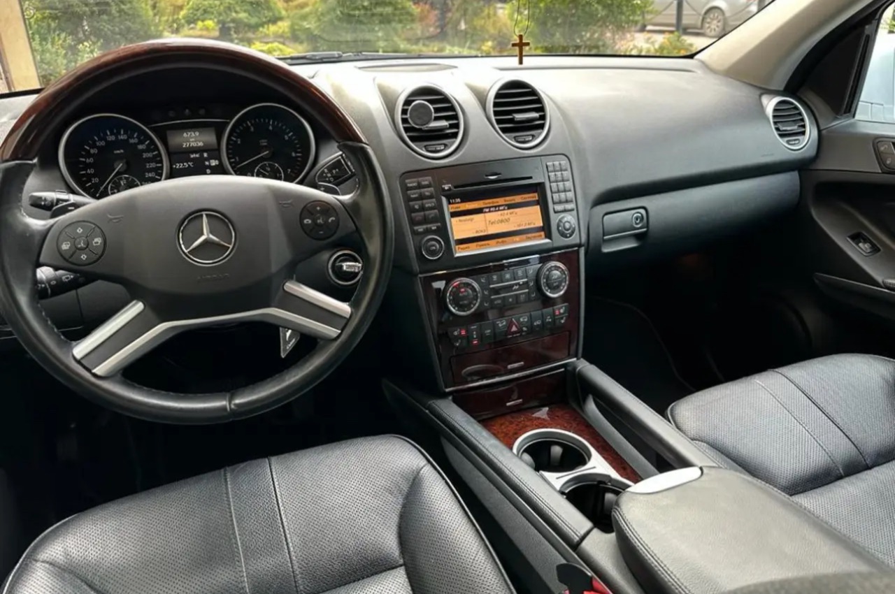 Mercedes-Benz M-Класс - фото 12