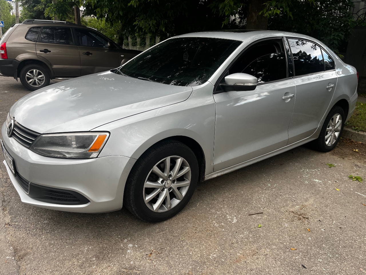 Volkswagen Jetta - фото 2