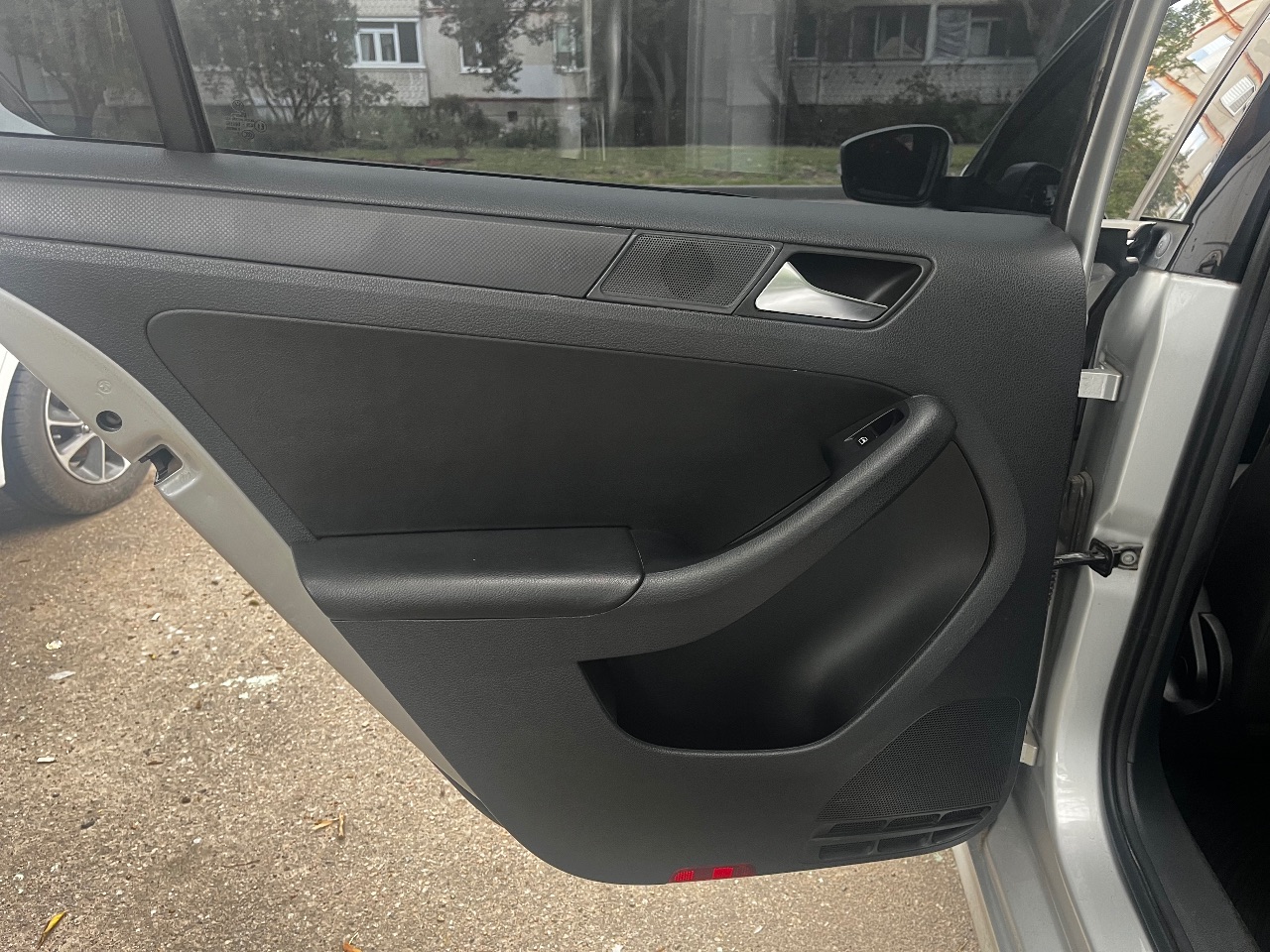 Volkswagen Jetta - фото 8