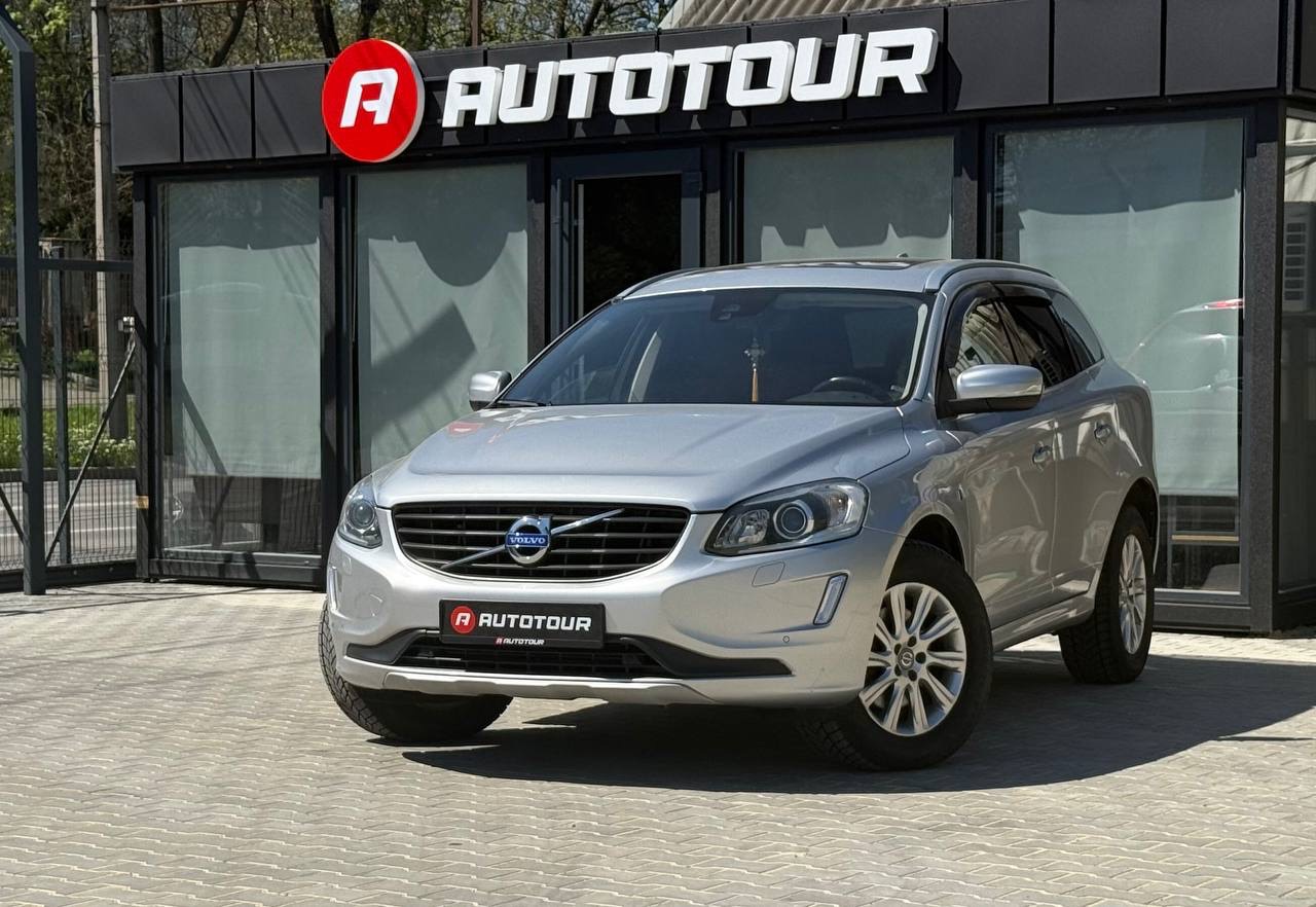 Volvo XC60 - фото 1
