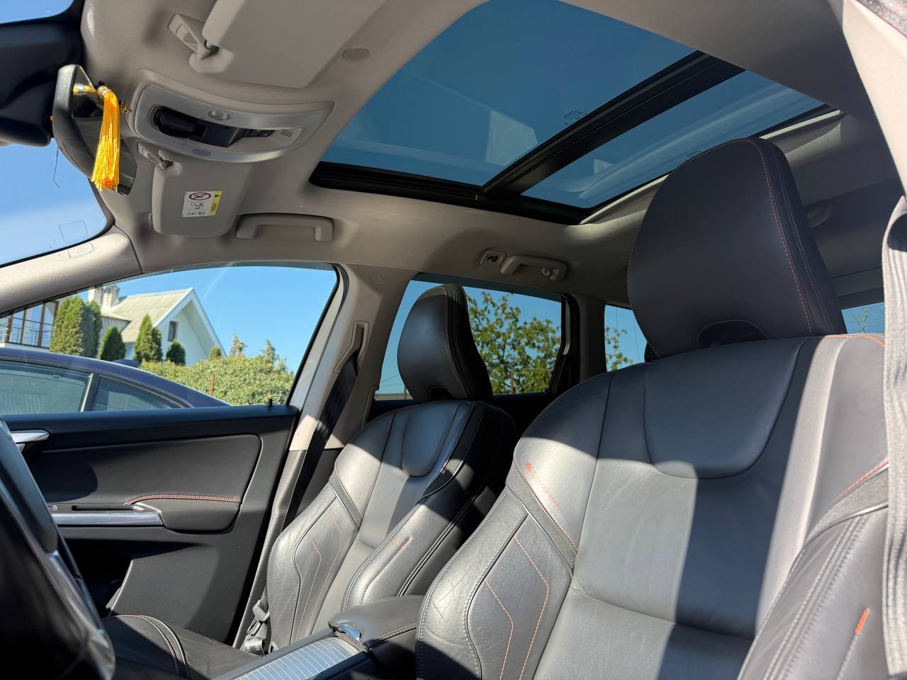 Volvo XC60 - фото 5