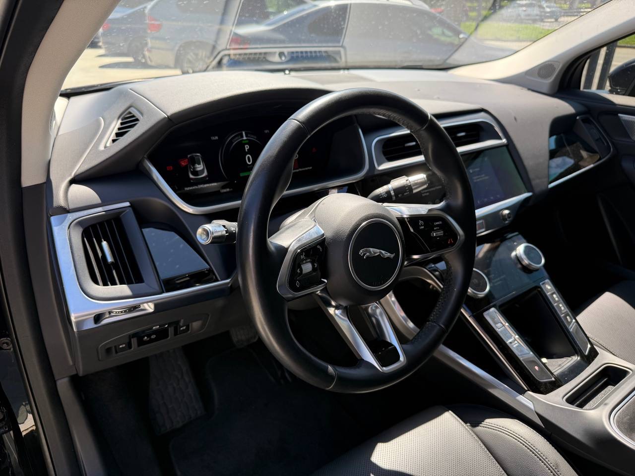 Jaguar I-Pace - фото 6