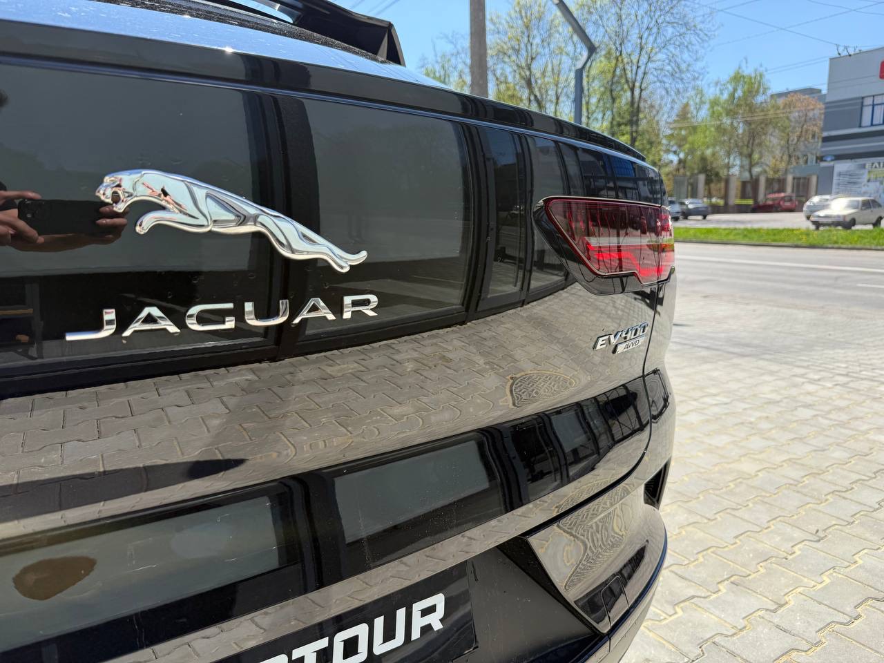 Jaguar I-Pace - фото 9