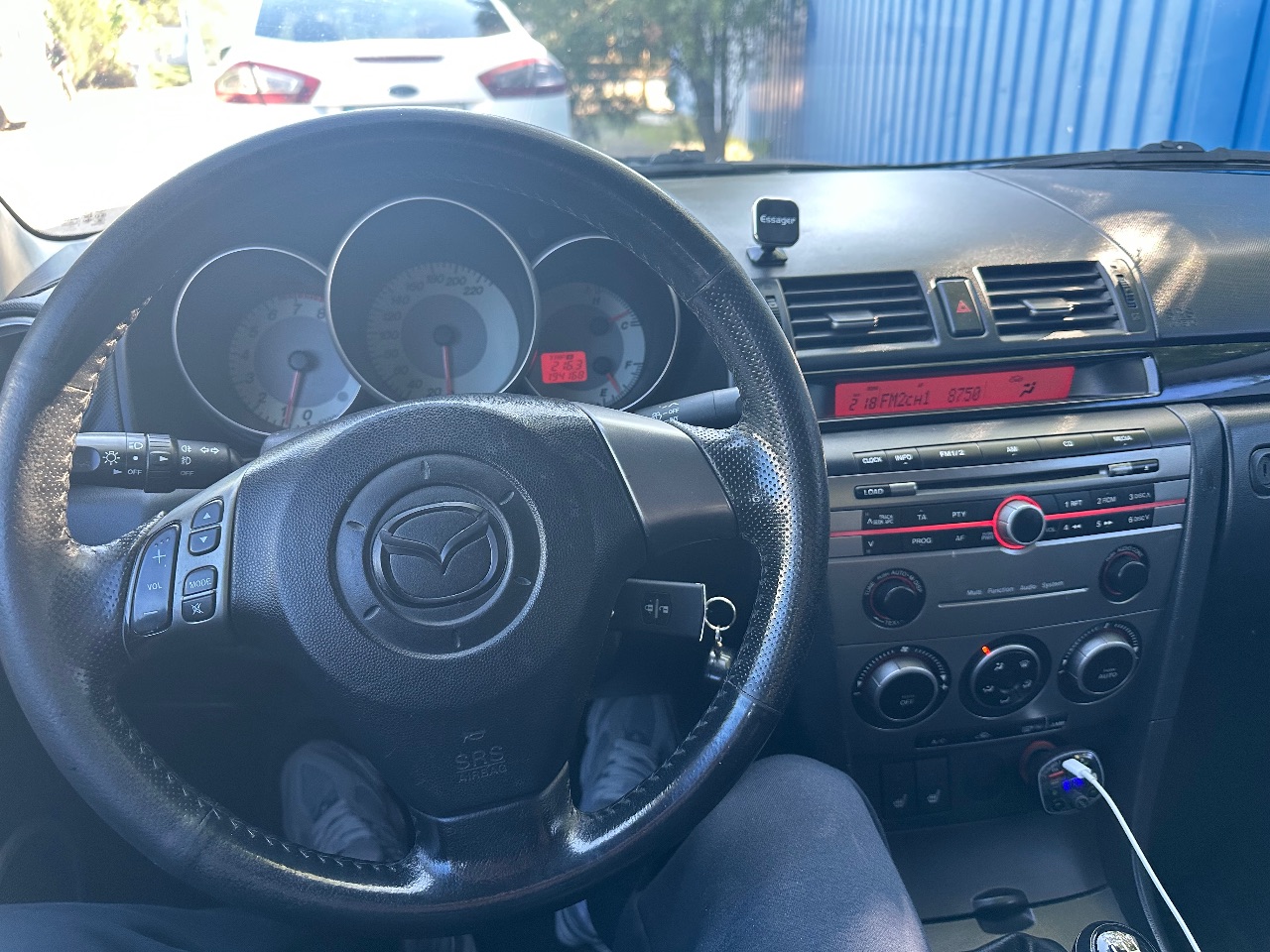 Mazda 3 - фото 7