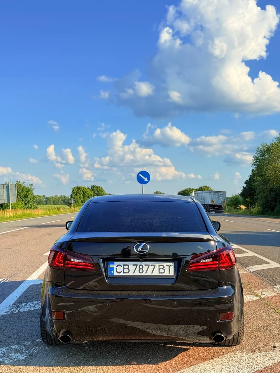 Lexus IS - фото 3