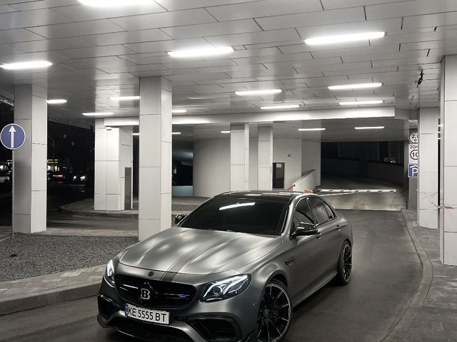 Mercedes-Benz E-Класс AMG - фото 1