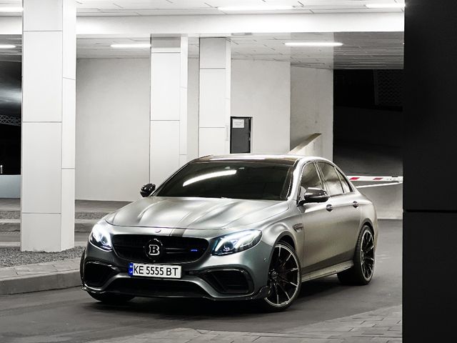 Mercedes-Benz E-Класс AMG - фото 3