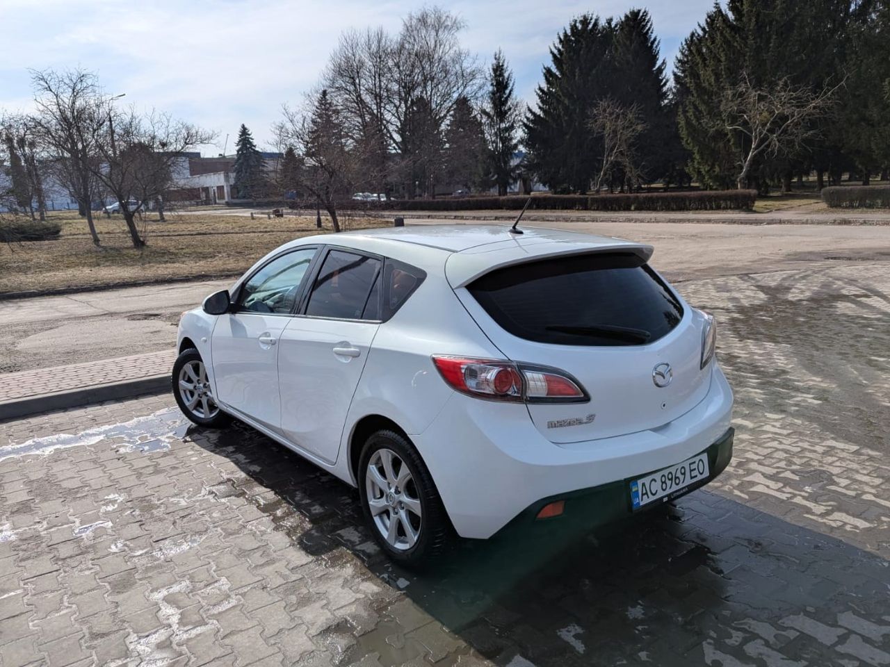 Mazda 3 - фото 4