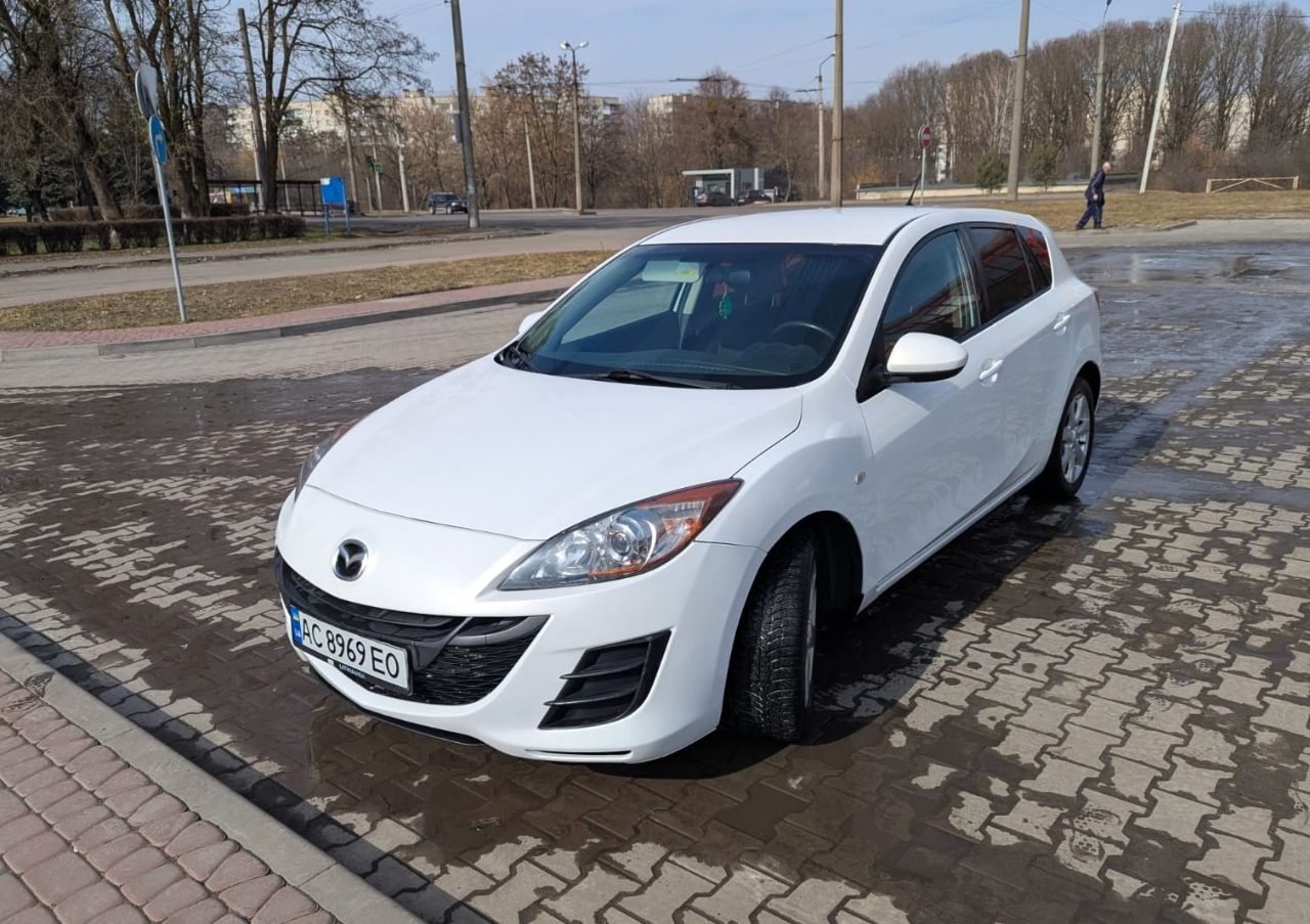 Mazda 3 - фото 1