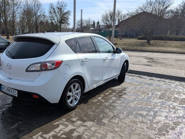 Mazda 3 - фото 3