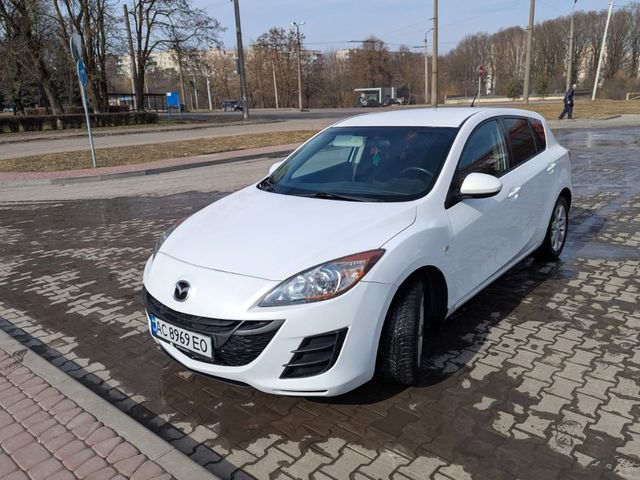 Mazda 3 - фото 1