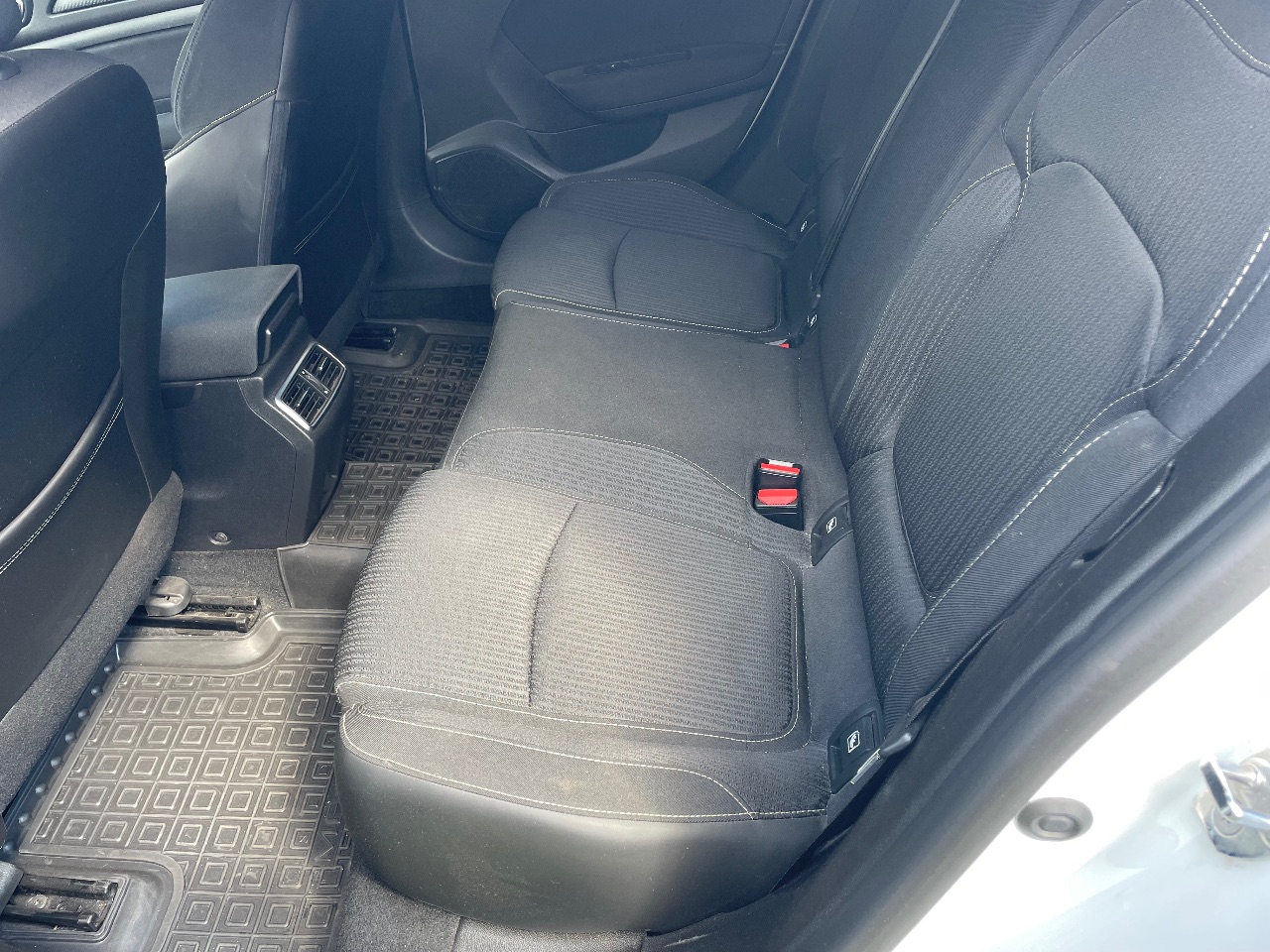 Renault Megane - фото 9