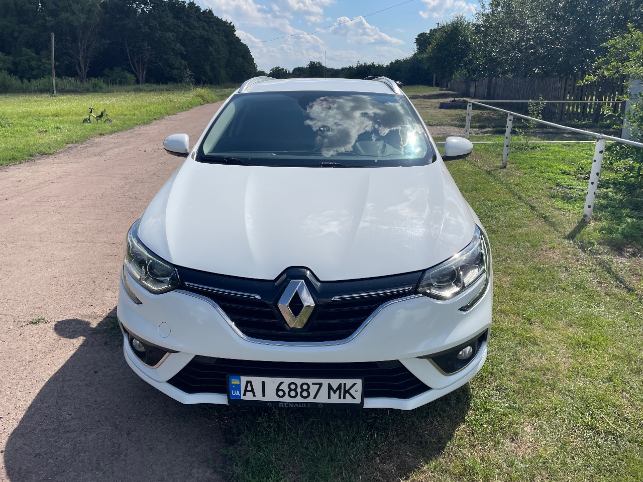 Renault Megane - фото 1