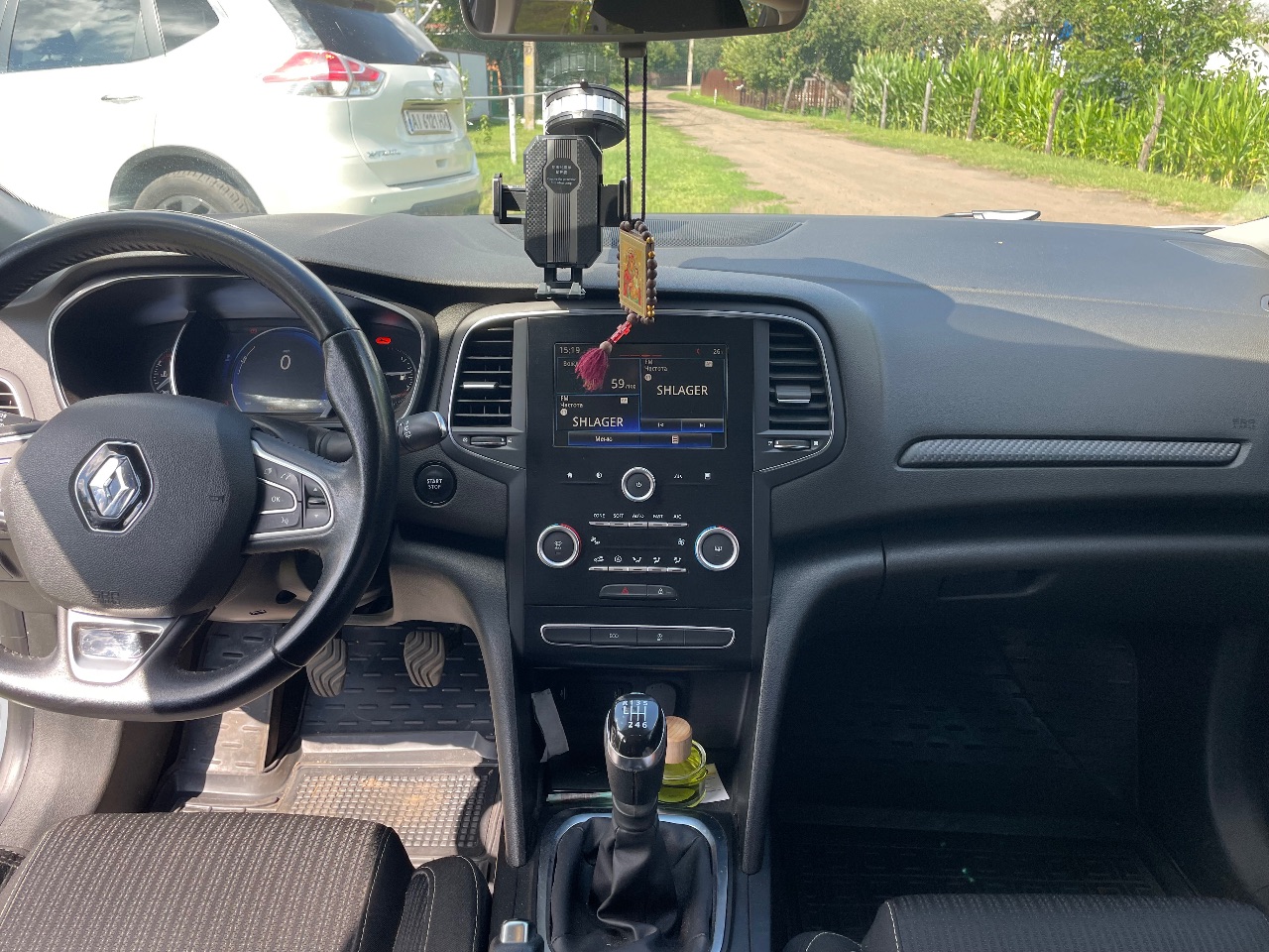 Renault Megane - фото 8