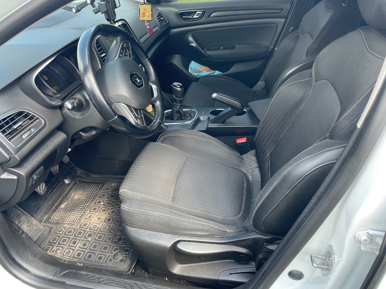 Renault Megane - фото 6