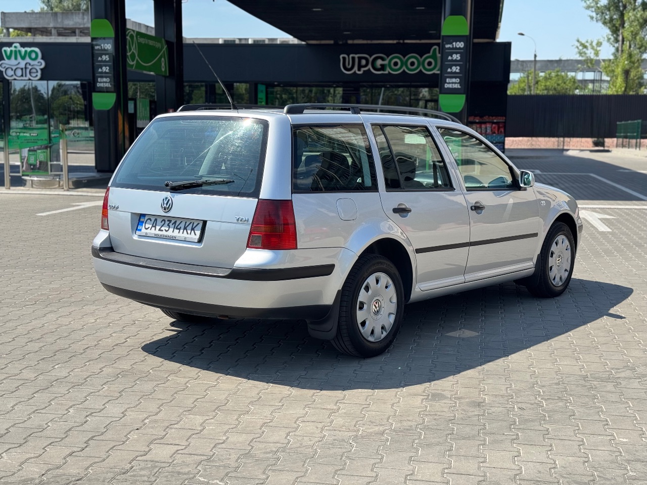 Volkswagen Golf - фото 4